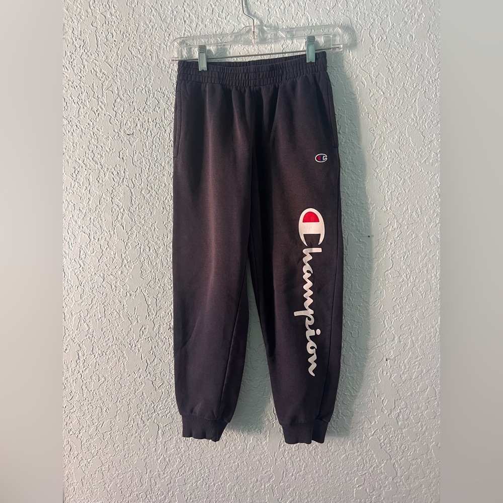 Champions kid’s fleece joggers - size Medium